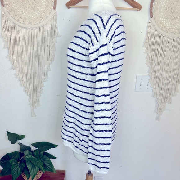 Garnet Hill blue and white striped knit lightweight pullover sweater medium - Picture 3 of 6